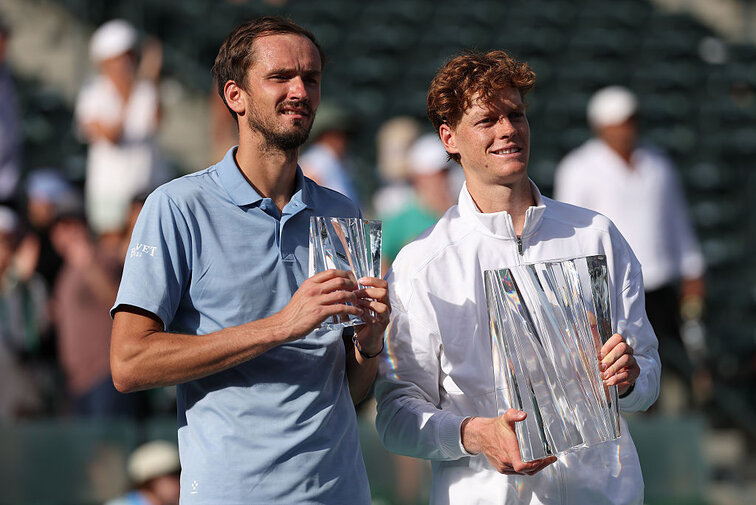 Daniil Medvedev (l.) und Jannik Sinner standen in Indian Wells im Finale Daniil Medvedev (l.) und Jannik Sinner standen in Indian Wells im Finale