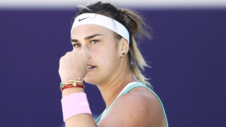 Aryna Sabalenka hat auch in Abu Dhabi zugeschlagen