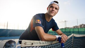 Jakub Mensik wird im Oktober 2026 beim Red Bull Bassline aufschlagen