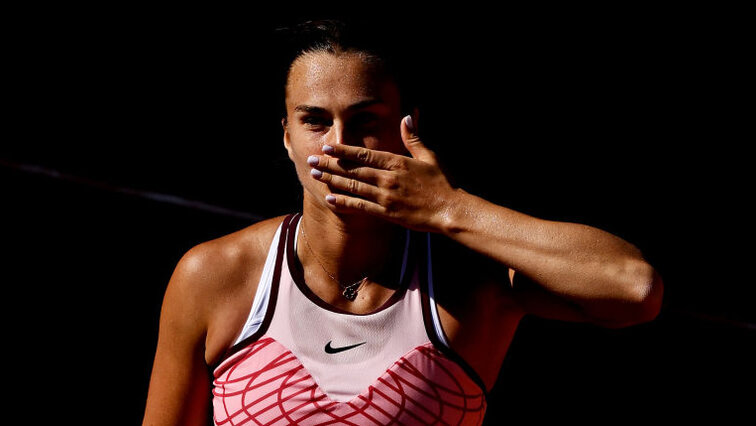 Aryna Sabalenka geht in Paris unbeirrt ihren Weg weiter Aryna Sabalenka geht in Paris unbeirrt ihren Weg weiter
