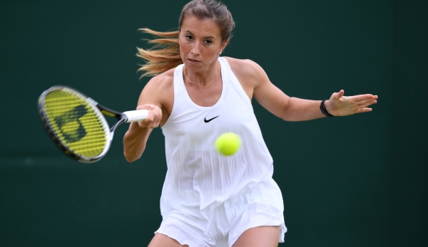 LONDON, ENGLAND - JUNE 29: Annika Beck of Great Britain plays a forehand during the Ladies Singles second round match against Heather Watson of Great Britain on day three of the Wimbledon Lawn Tennis Championships at the All England Lawn Tennis and ...