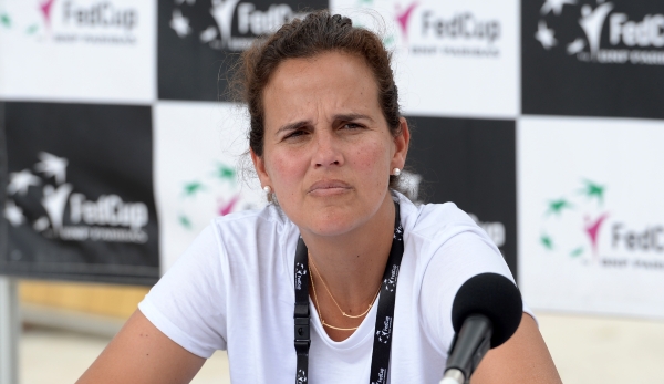 BRISBANE, AUSTRALIA - APRIL 15: Mary Joe Fernandez speaks during the Fed Cup press conference at Southbank on April 15, 2016 in Brisbane, Australia. (Photo by Bradley Kanaris/Getty Images)
