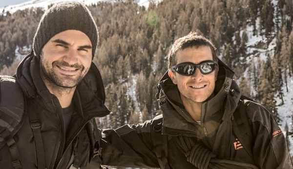 Roger Federer (l.) und Bear Grylls (r.)