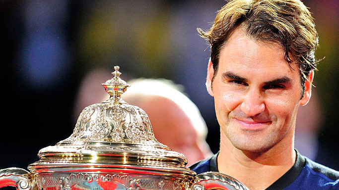 Diesen Pokal kennt Roger Federer extrem gut Roger Federer knows this cup extremely well