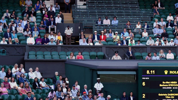 Lücken auf den Rängen wird es auch in diesem Jahr in Wimbledon geben There will be gaps in the stands at Wimbledon again this year