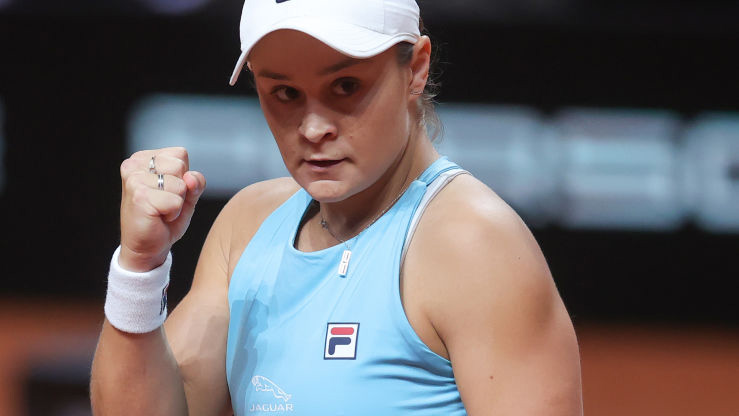 Ashleigh Barty had to stretch in Madrid