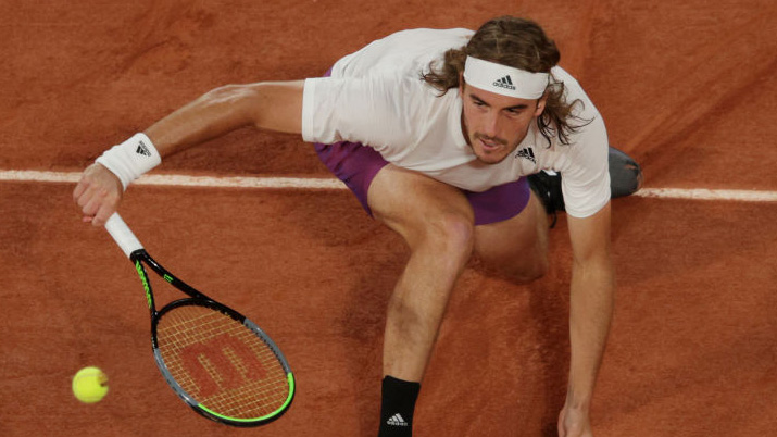 Stefanos Tsitsipas hat die Hürde John Isner genommen Stefanos Tsitsipas has taken the John Isner hurdle