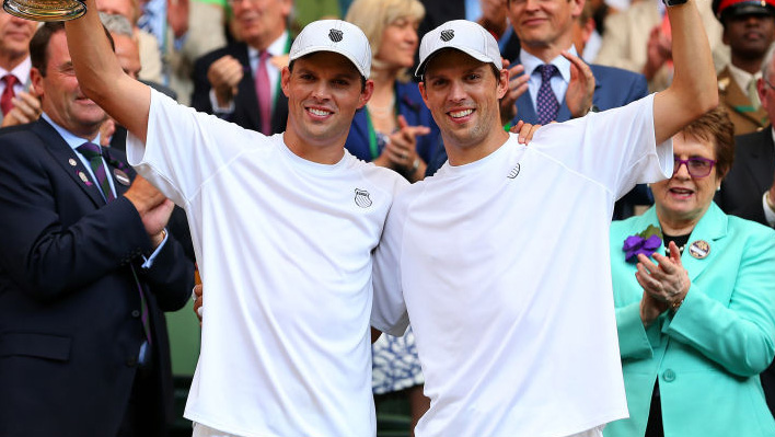 Bob und Mike Bryan bei ihrem letzten gemeinsamen Wimbledon-Sieg 2013