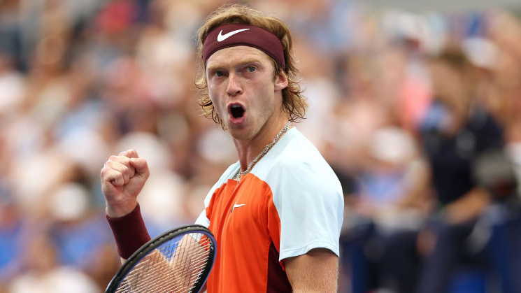 Andrey Rublev steht zum sechsten Mal in einem Major-Finale Andrey Rublev is in a major final for the sixth time