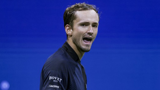 Daniil Medvedev hat sich mit Nikoloz Basilashvili nicht lange aufgehalten Daniil Medvedev hat sich mit Nikoloz Basilashvili nicht lange aufgehalten