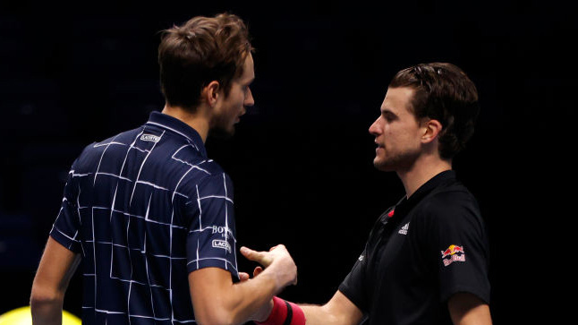So war´s beim letzten Treffen: Dominic Thiem gratuliert Daniil Medvedev zum WM-Titel in London 2020 So war´s beim letzten Treffen: Dominic Thiem gratuliert Daniil Medvedev zum WM-Titel in London 2020