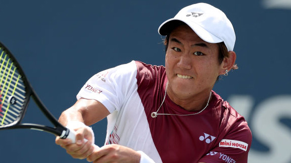 Auf Yoshihito Nishioka ruhen in Tokio die einheimischen Hoffnungen Auf Yoshihito Nishioka ruhen in Tokio die einheimischen Hoffnungen