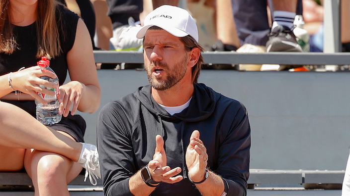 Jürgen Melzer applaudiert seinem Schützling Joel Schwärzler