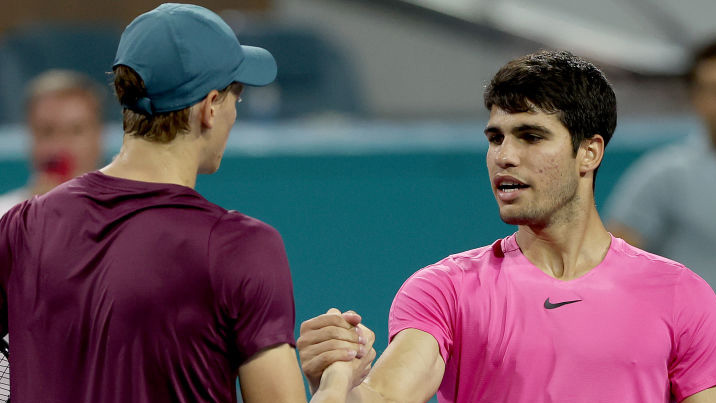 Jannik Sinner und Carlos Alcaraz haben sich schon einige große Matches geliefert Jannik Sinner und Carlos Alcaraz haben sich schon einige große Matches geliefert