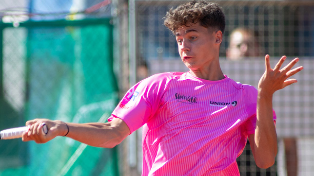 Nico Hipfl ist bei der Spring Bowl 2024 gut gestartet Nico Hipfl ist bei der Spring Bowl 2024 gut gestartet