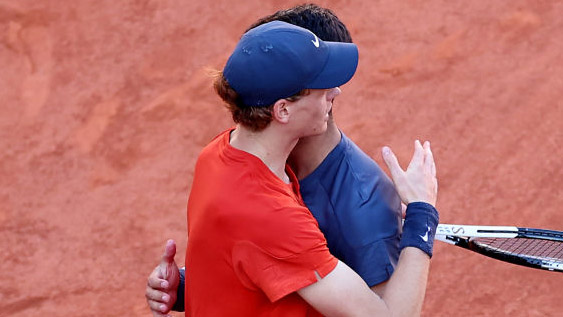 Jannik Sinner und Carlos Alcaraz am Freitag in Roland-Garros