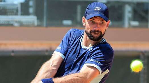 Jurij Rodionov spielt morgen gegen Jan-Lennard Struff