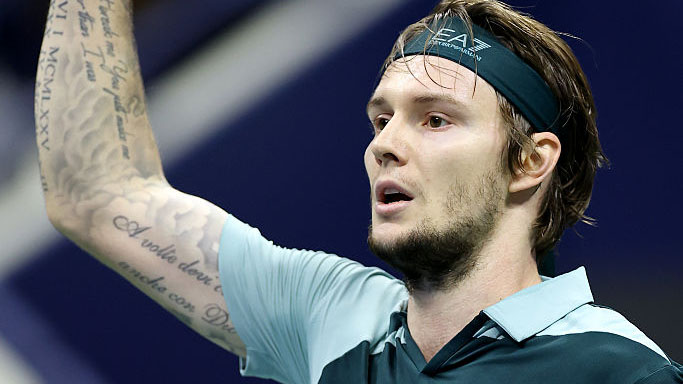 Alexander Bublik feierte in Hangzhou bereits seinen veirten Titel 2025 Alexander Bublik feierte in Hangzhou bereits seinen veirten Titel 2025