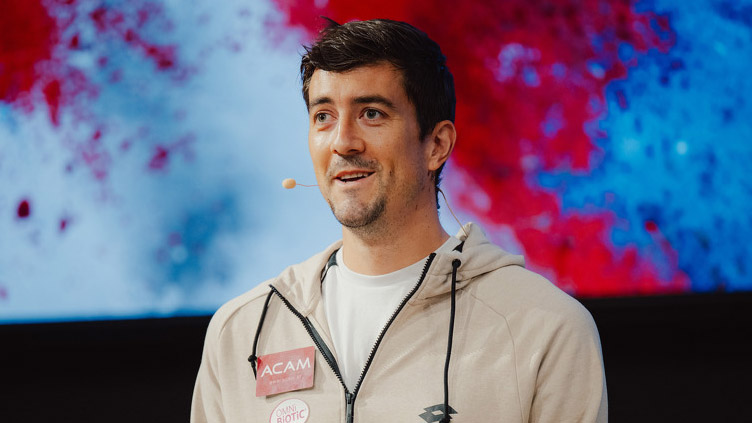 Sebstian Ofner startet heute gegen einen legendären Namen: Leo Borg nämlich Sebstian Ofner startet heute gegen einen legendären Namen: Leo Borg nämlich