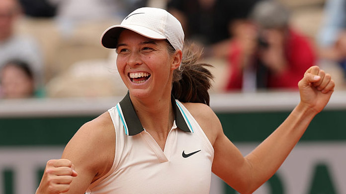 Lilli Tagger nach dem Matchball im Roland-Garros-Finale der Juniorinnen 2025 Lilli Tagger nach dem Matchball im Roland-Garros-Finale der Juniorinnen 2025