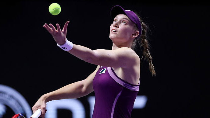 Elena Rybakina hat bei den WTA Finals 2025 als erste Spielerin das Halbfinale erreicht Elena Rybakina hat bei den WTA Finals 2025 als erste Spielerin das Halbfinale erreicht