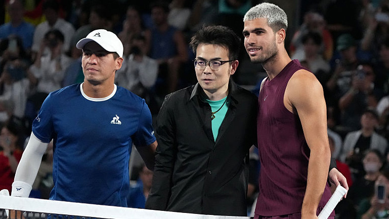 Sebastian Baez und Carlos Alcaraz 2025 in Tokio