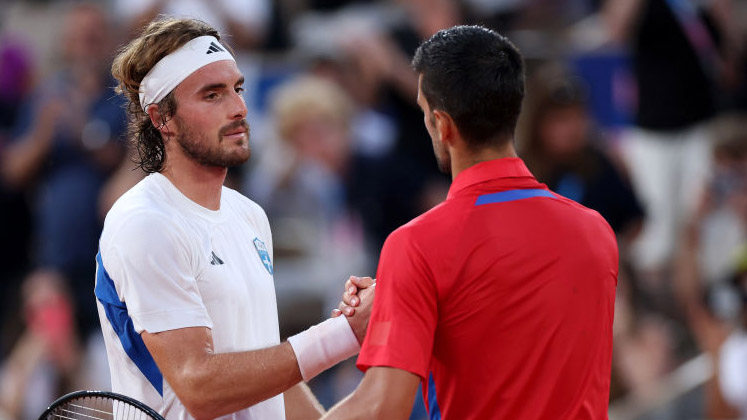 Stefanos Tsitsipas und Novak Djokovic treffen heute in Wimbledon aufeinander Stefanos Tsitsipas und Novak Djokovic treffen heute in Wimbledon aufeinander