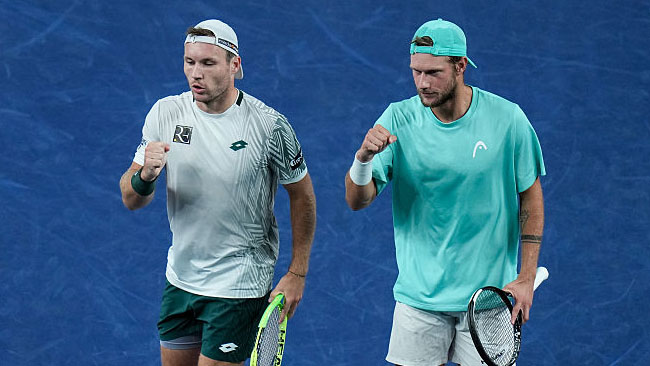 Lucas Miedler und Neil Oberleitner in Shanghai